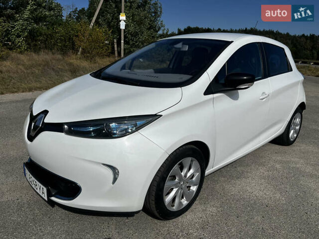 Білий Рено Зое, об'ємом двигуна 0 л та пробігом 123 тис. км за 6900 $, фото 27 на Automoto.ua