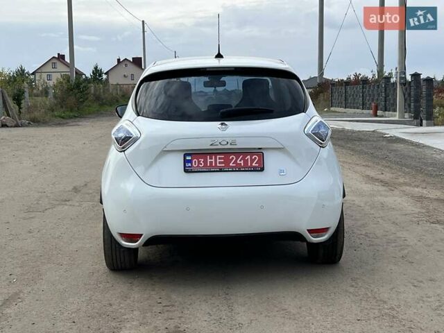 Белый Рено Зое, объемом двигателя 0 л и пробегом 137 тыс. км за 6350 $, фото 6 на Automoto.ua