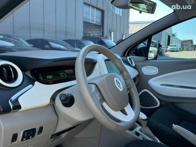 Белый Рено Зое, объемом двигателя 0 л и пробегом 56 тыс. км за 7190 $, фото 3 на Automoto.ua
