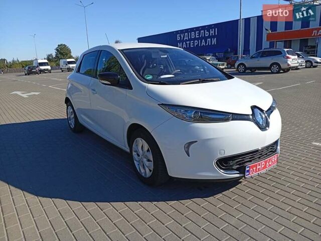 Белый Рено Зое, объемом двигателя 0 л и пробегом 100 тыс. км за 5600 $, фото 5 на Automoto.ua