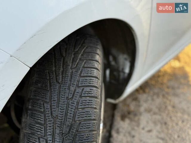 Білий Рено Зое, об'ємом двигуна 0 л та пробігом 77 тис. км за 5750 $, фото 21 на Automoto.ua