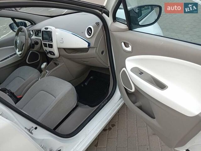 Рено Зое 2014 в Ковель на Automoto.ua Белый Рено Зое, объемом двигателя 0 л и пробегом 156 тыс. км за 5999 $, фото 15 на Automoto.ua