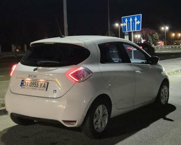 Білий Рено Зое, об'ємом двигуна 0 л та пробігом 90 тис. км за 6000 $, фото 2 на Automoto.ua