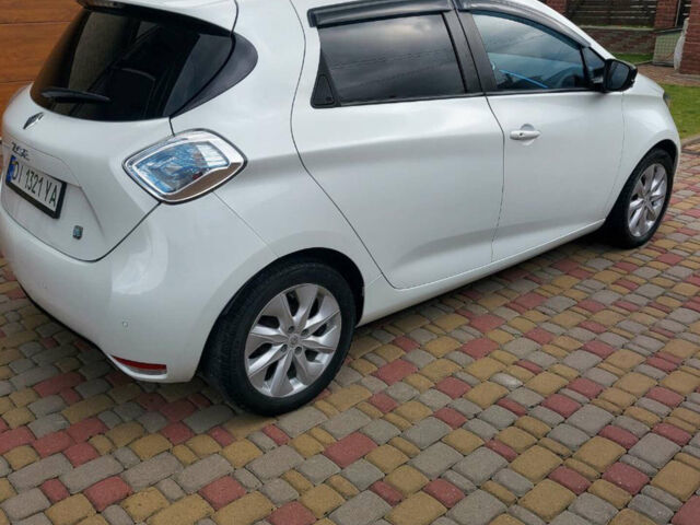 Белый Рено Зое, объемом двигателя 0 л и пробегом 96 тыс. км за 6600 $, фото 5 на Automoto.ua