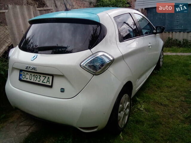 Белый Рено Зое, объемом двигателя 0 л и пробегом 114 тыс. км за 6200 $, фото 3 на Automoto.ua