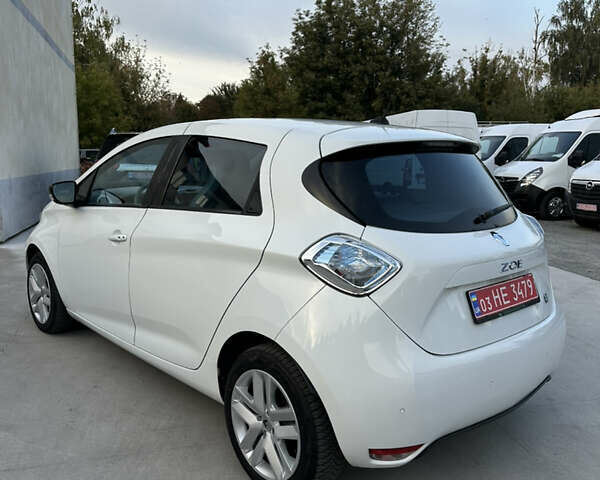 Белый Рено Зое, объемом двигателя 0 л и пробегом 75 тыс. км за 6700 $, фото 8 на Automoto.ua