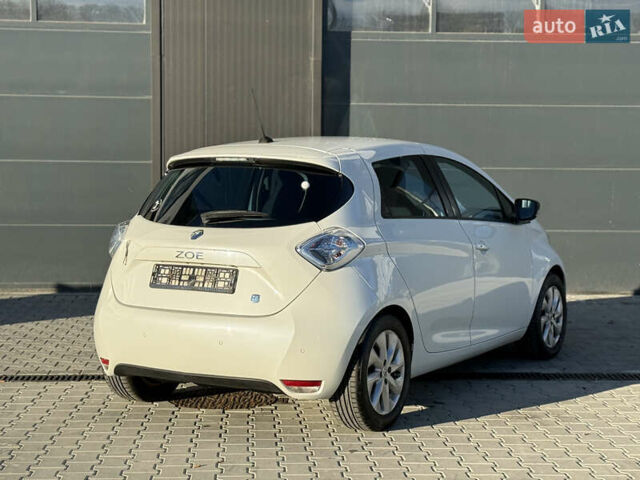 Белый Рено Зое, объемом двигателя 0 л и пробегом 138 тыс. км за 6500 $, фото 3 на Automoto.ua