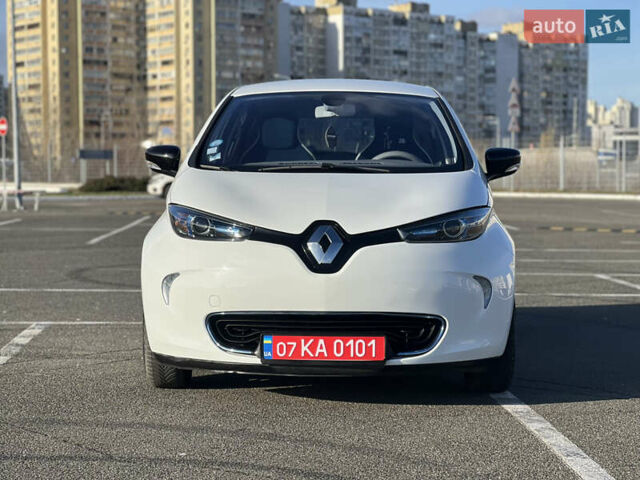 Білий Рено Зое, об'ємом двигуна 0 л та пробігом 115 тис. км за 6550 $, фото 14 на Automoto.ua