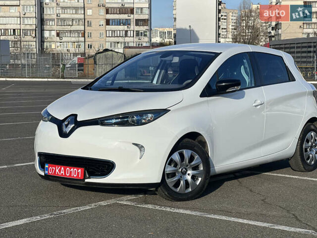 Білий Рено Зое, об'ємом двигуна 0 л та пробігом 115 тис. км за 6550 $, фото 31 на Automoto.ua