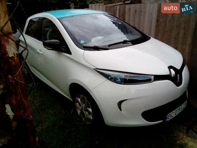 Белый Рено Зое, объемом двигателя 0 л и пробегом 114 тыс. км за 6200 $, фото 1 на Automoto.ua