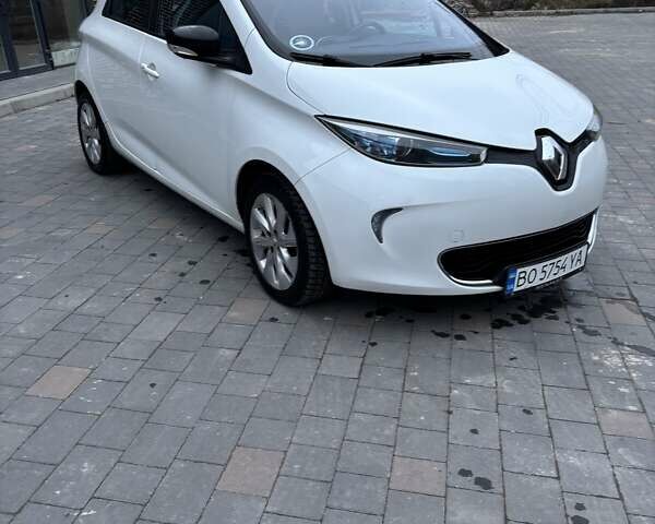 Білий Рено Зое, об'ємом двигуна 0 л та пробігом 124 тис. км за 6900 $, фото 1 на Automoto.ua