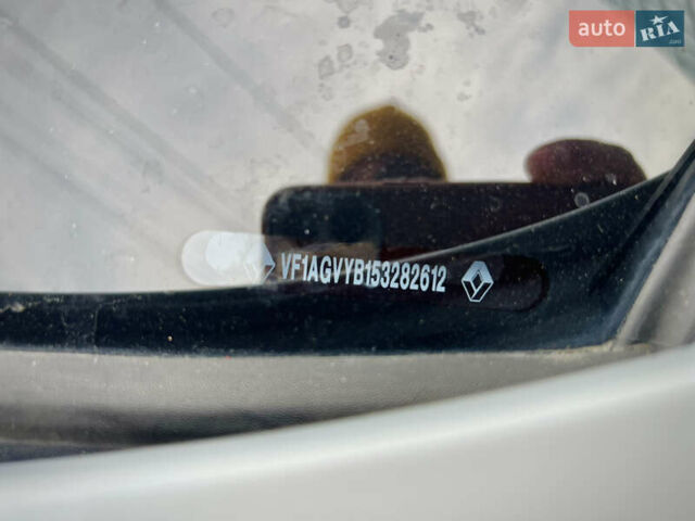 Білий Рено Зое, об'ємом двигуна 0 л та пробігом 160 тис. км за 7500 $, фото 11 на Automoto.ua