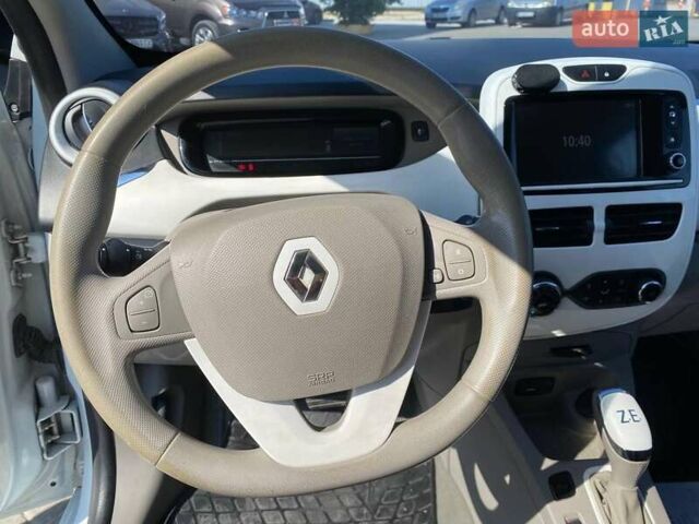 Білий Рено Зое, об'ємом двигуна 0 л та пробігом 91 тис. км за 6940 $, фото 17 на Automoto.ua