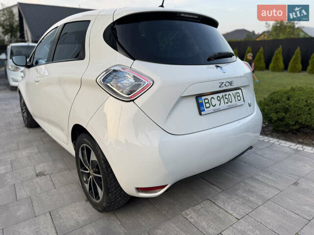 Белый Рено Зое, объемом двигателя 0 л и пробегом 129 тыс. км за 6499 $, фото 6 на Automoto.ua