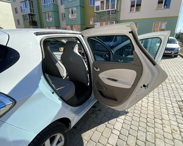 Рено Зое 2015 в Виннице на Automoto.ua Белый Рено Зое, объемом двигателя 0 л и пробегом 240 тыс. км за 4999 $, фото 10 на Automoto.ua