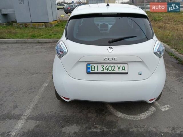 Белый Рено Зое, объемом двигателя 0 л и пробегом 115 тыс. км за 6950 $, фото 3 на Automoto.ua