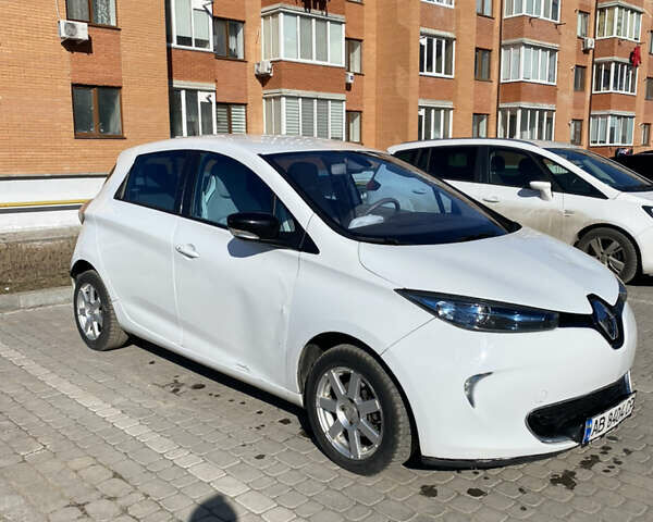 Рено Зое 2015 в Виннице на Automoto.ua Белый Рено Зое, объемом двигателя 0 л и пробегом 240 тыс. км за 4999 $, фото 7 на Automoto.ua