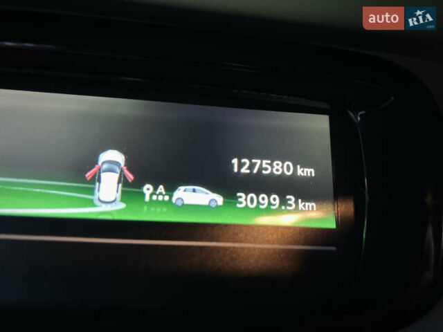 Белый Рено Зое, объемом двигателя 0 л и пробегом 127 тыс. км за 7150 $, фото 34 на Automoto.ua