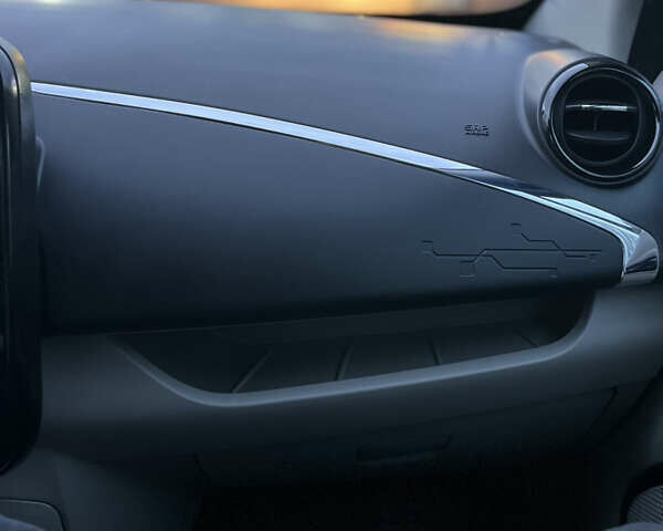 Белый Рено Зое, объемом двигателя 0 л и пробегом 159 тыс. км за 7600 $, фото 44 на Automoto.ua