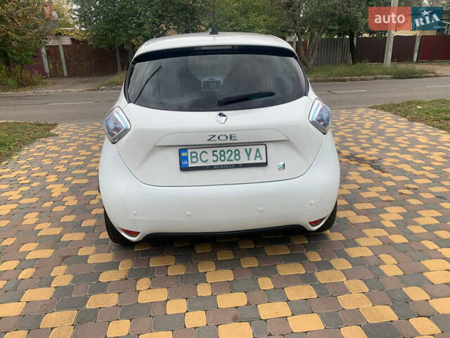 Белый Рено Зое, объемом двигателя 0 л и пробегом 126 тыс. км за 6700 $, фото 3 на Automoto.ua