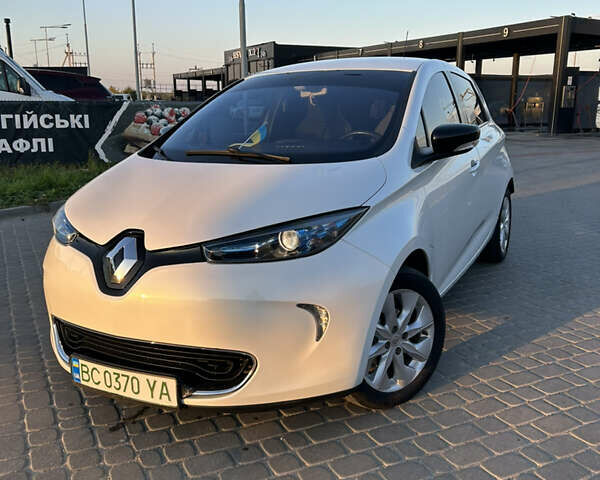 Білий Рено Зое, об'ємом двигуна 0 л та пробігом 97 тис. км за 7990 $, фото 19 на Automoto.ua