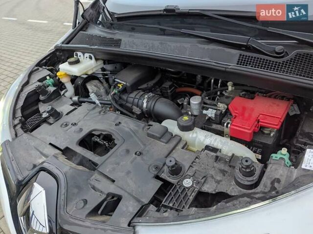 Білий Рено Зое, об'ємом двигуна 0 л та пробігом 85 тис. км за 6995 $, фото 17 на Automoto.ua
