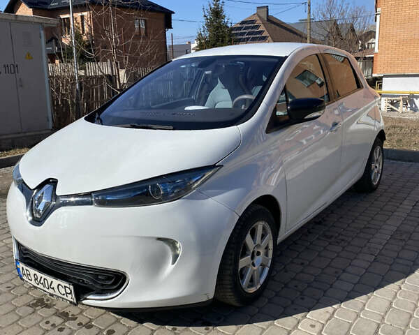 Рено Зое 2015 в Виннице на Automoto.ua Белый Рено Зое, объемом двигателя 0 л и пробегом 240 тыс. км за 4999 $, фото 1 на Automoto.ua
