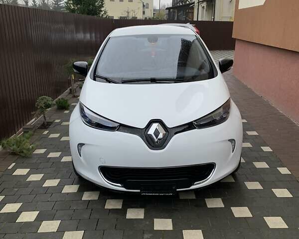 Білий Рено Зое, об'ємом двигуна 0 л та пробігом 68 тис. км за 5800 $, фото 8 на Automoto.ua