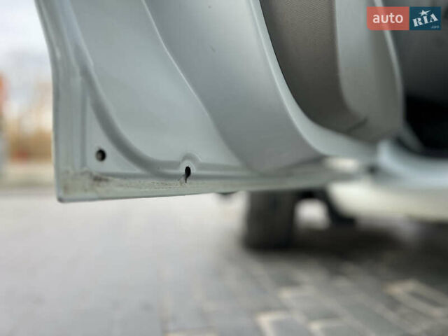 Білий Рено Зое, об'ємом двигуна 0 л та пробігом 160 тис. км за 7500 $, фото 19 на Automoto.ua