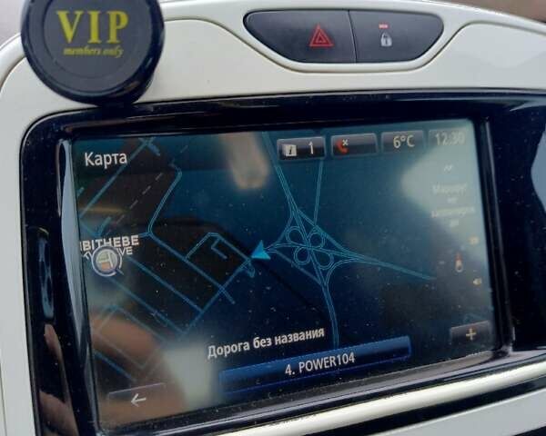 Білий Рено Зое, об'ємом двигуна 0 л та пробігом 153 тис. км за 6600 $, фото 13 на Automoto.ua