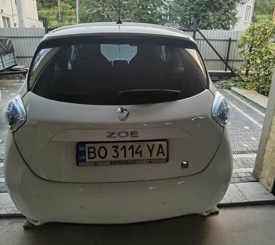 Білий Рено Зое, об'ємом двигуна 0 л та пробігом 131 тис. км за 6300 $, фото 6 на Automoto.ua