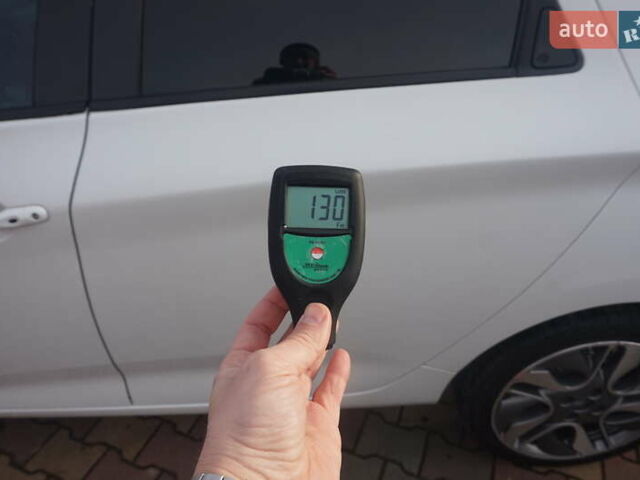 Белый Рено Зое, объемом двигателя 0 л и пробегом 86 тыс. км за 7200 $, фото 70 на Automoto.ua