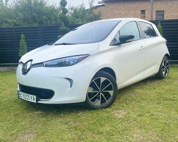 Белый Рено Зое, объемом двигателя 0 л и пробегом 126 тыс. км за 6800 $, фото 3 на Automoto.ua