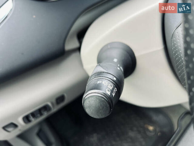 Білий Рено Зое, об'ємом двигуна 0 л та пробігом 160 тис. км за 7500 $, фото 41 на Automoto.ua