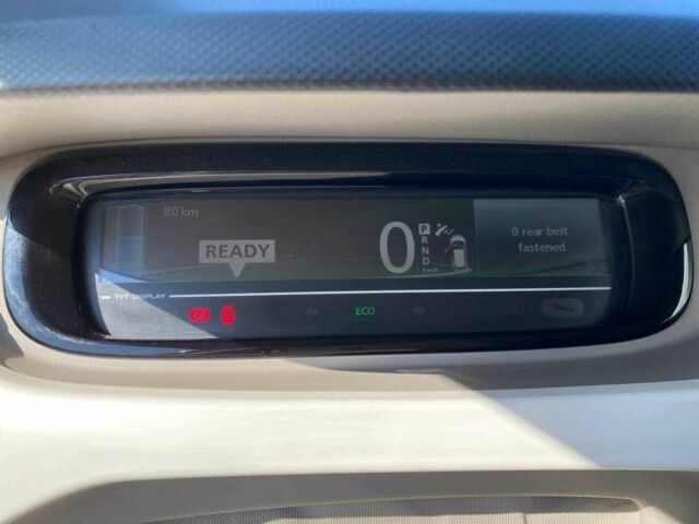 Белый Рено Зое, объемом двигателя 0 л и пробегом 91 тыс. км за 6480 $, фото 17 на Automoto.ua