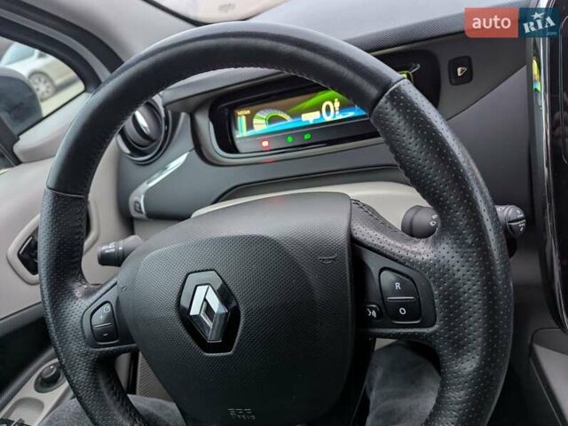 Білий Рено Зое, об'ємом двигуна 0 л та пробігом 85 тис. км за 6995 $, фото 14 на Automoto.ua