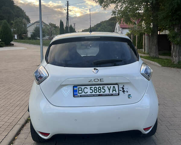 Білий Рено Зое, об'ємом двигуна 0 л та пробігом 98 тис. км за 7200 $, фото 5 на Automoto.ua