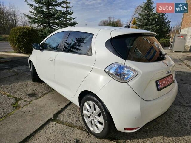 Белый Рено Зое, объемом двигателя 0 л и пробегом 99 тыс. км за 6700 $, фото 8 на Automoto.ua