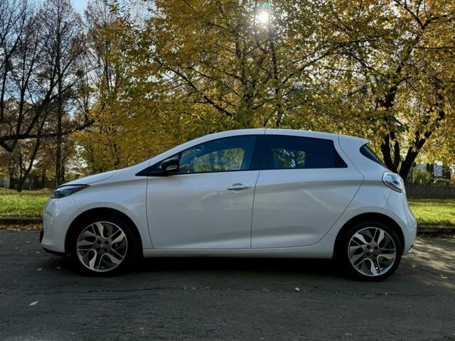 Білий Рено Зое, об'ємом двигуна 0 л та пробігом 68 тис. км за 6965 $, фото 1 на Automoto.ua