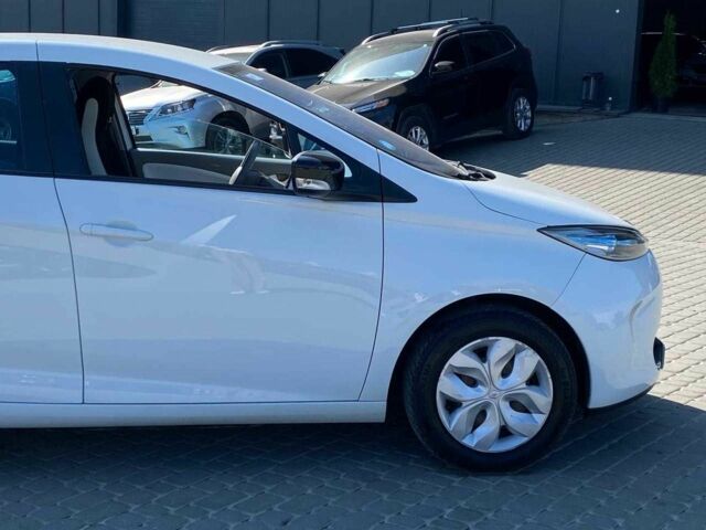 Білий Рено Зое, об'ємом двигуна 0 л та пробігом 91 тис. км за 6640 $, фото 10 на Automoto.ua