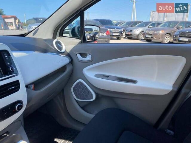 Білий Рено Зое, об'ємом двигуна 0 л та пробігом 91 тис. км за 6940 $, фото 20 на Automoto.ua