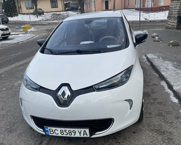 Білий Рено Зое, об'ємом двигуна 0 л та пробігом 94 тис. км за 7000 $, фото 1 на Automoto.ua