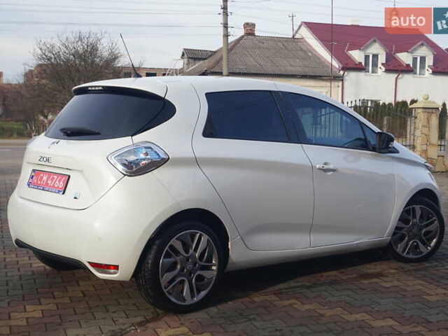 Белый Рено Зое, объемом двигателя 0 л и пробегом 86 тыс. км за 7200 $, фото 7 на Automoto.ua