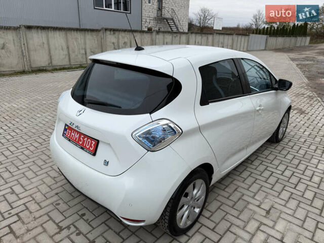Білий Рено Зое, об'ємом двигуна 0 л та пробігом 154 тис. км за 6350 $, фото 6 на Automoto.ua