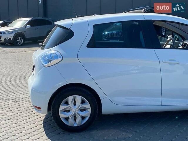 Білий Рено Зое, об'ємом двигуна 0 л та пробігом 91 тис. км за 6940 $, фото 8 на Automoto.ua