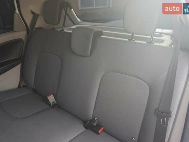 Белый Рено Зое, объемом двигателя 0 л и пробегом 86 тыс. км за 7200 $, фото 47 на Automoto.ua