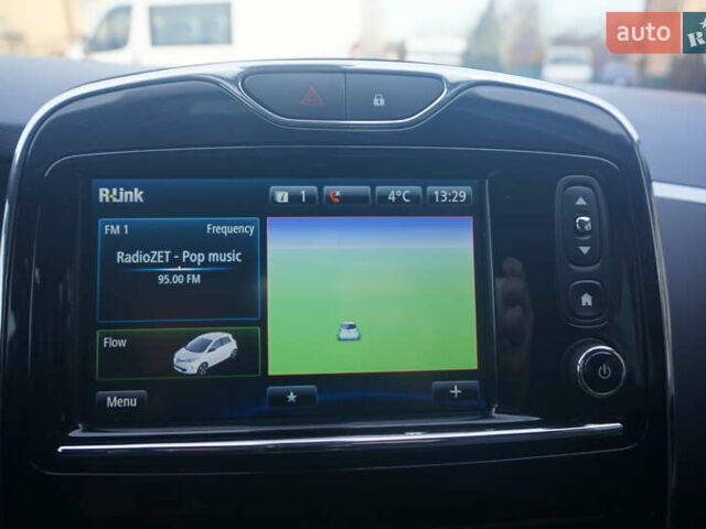 Белый Рено Зое, объемом двигателя 0 л и пробегом 86 тыс. км за 7200 $, фото 33 на Automoto.ua