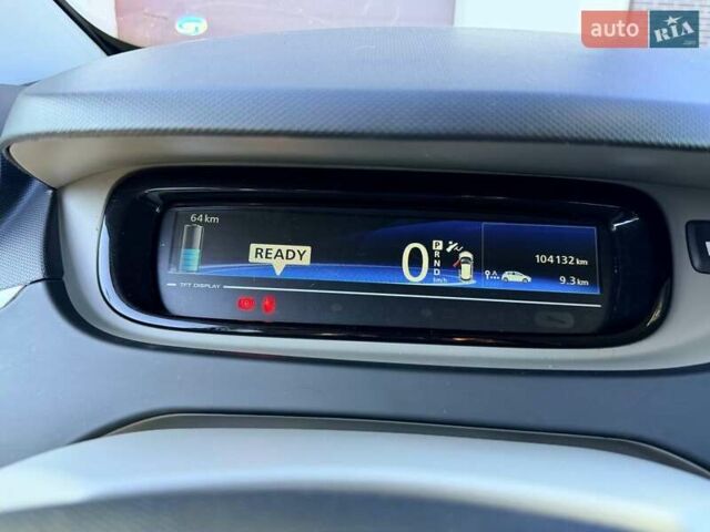 Белый Рено Зое, объемом двигателя 0 л и пробегом 106 тыс. км за 6250 $, фото 21 на Automoto.ua