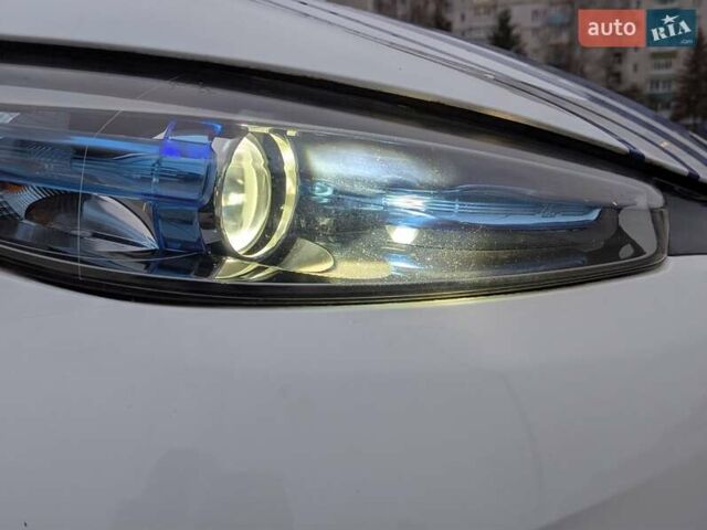 Білий Рено Зое, об'ємом двигуна 0 л та пробігом 85 тис. км за 6995 $, фото 3 на Automoto.ua