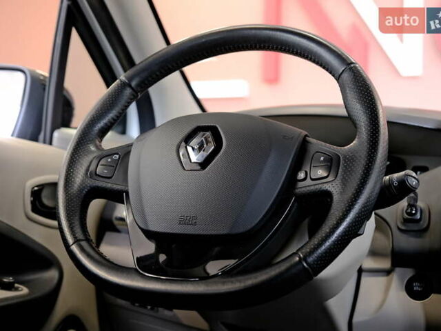 Белый Рено Зое, объемом двигателя 0 л и пробегом 109 тыс. км за 7500 $, фото 61 на Automoto.ua